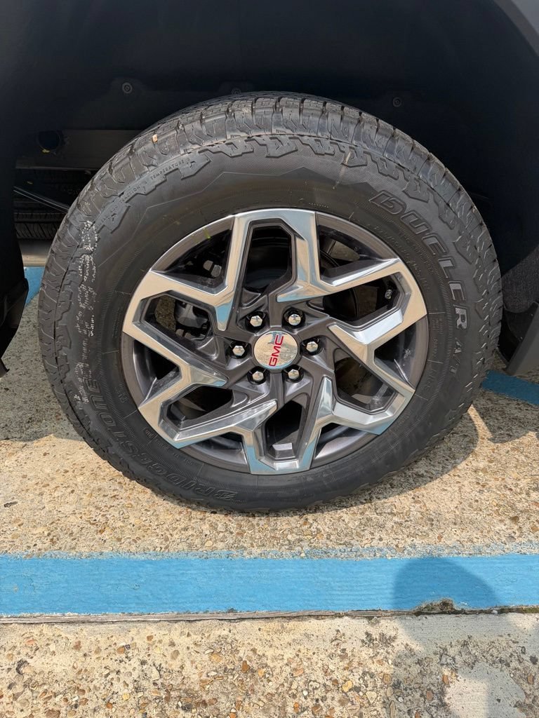 New 2026 Glacier White Tricoat GMC SLT image 10
