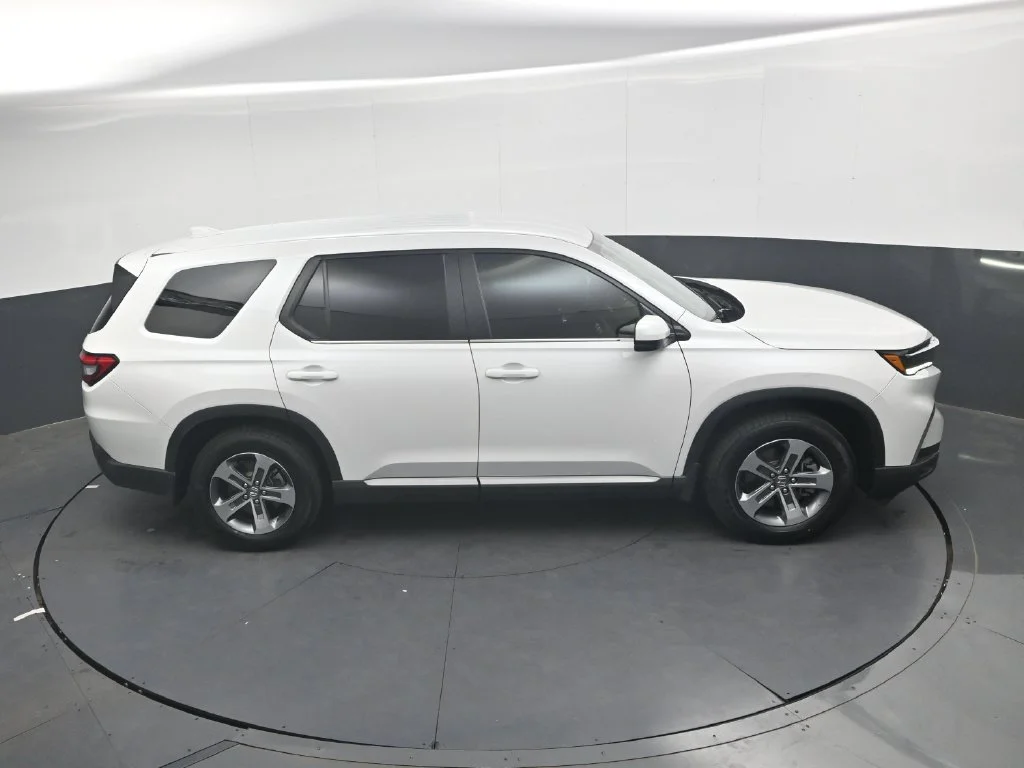 Certified Used 2025 Platinum White Pearl Honda EX-L image 30