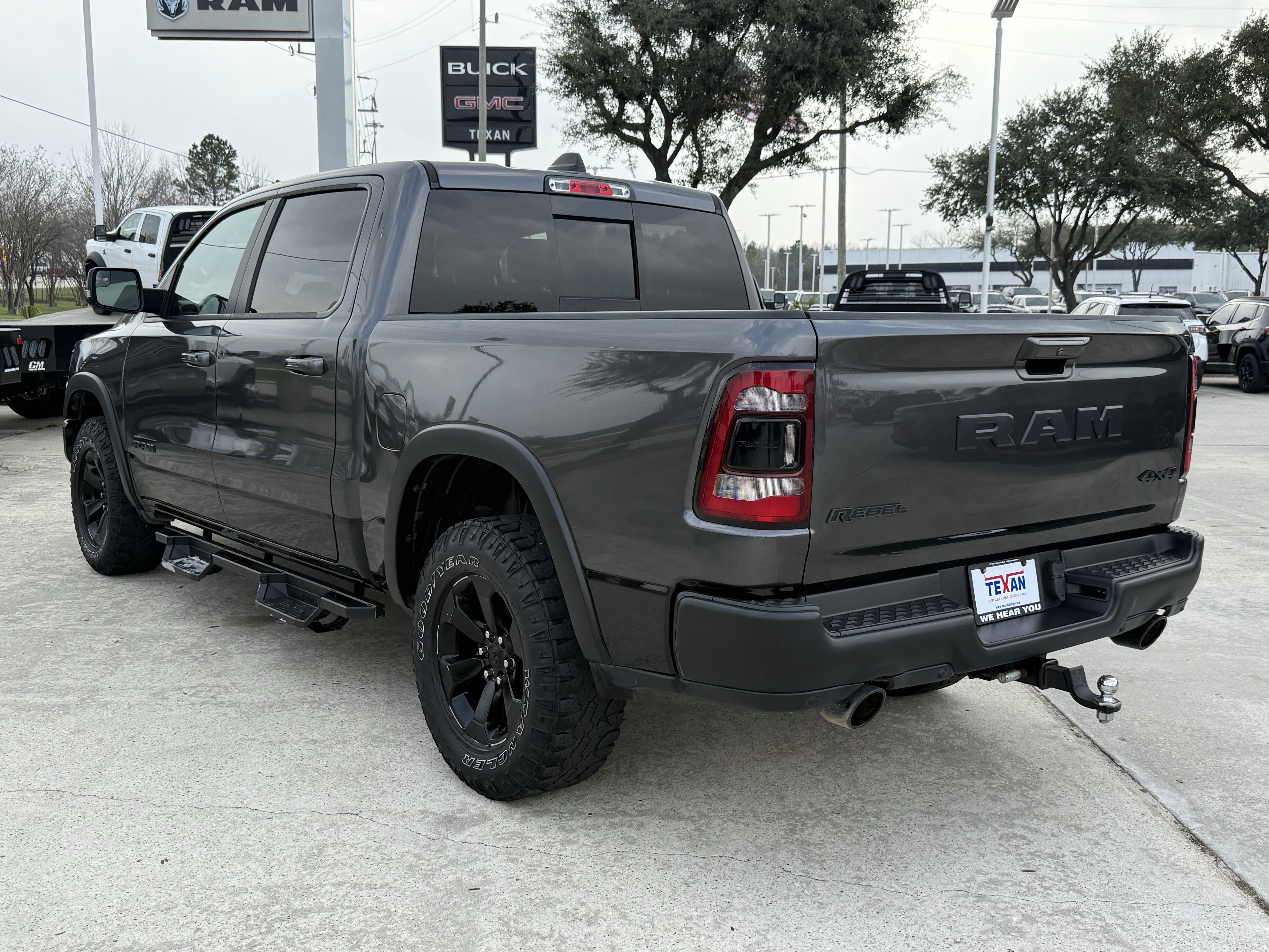 Used 2019 Granite Crystal Metallic Clearcoat Ram  image 6