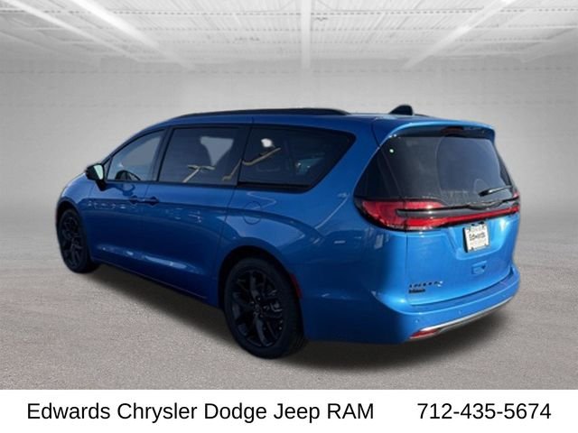 2026 Chrysler Pacifica Select - Photo 6