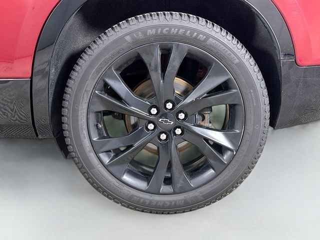 Used 2020 Red Chevrolet RS image 30