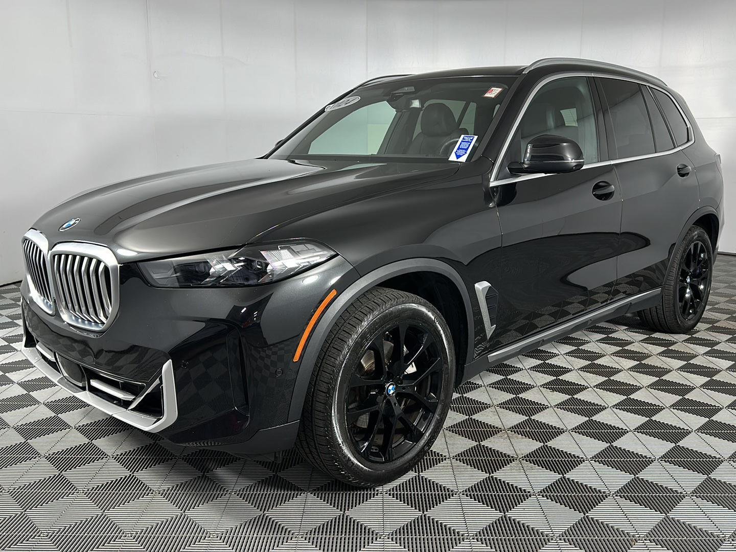 Used 2024 Black Sapphire Metallic BMW xDrive40i image 6