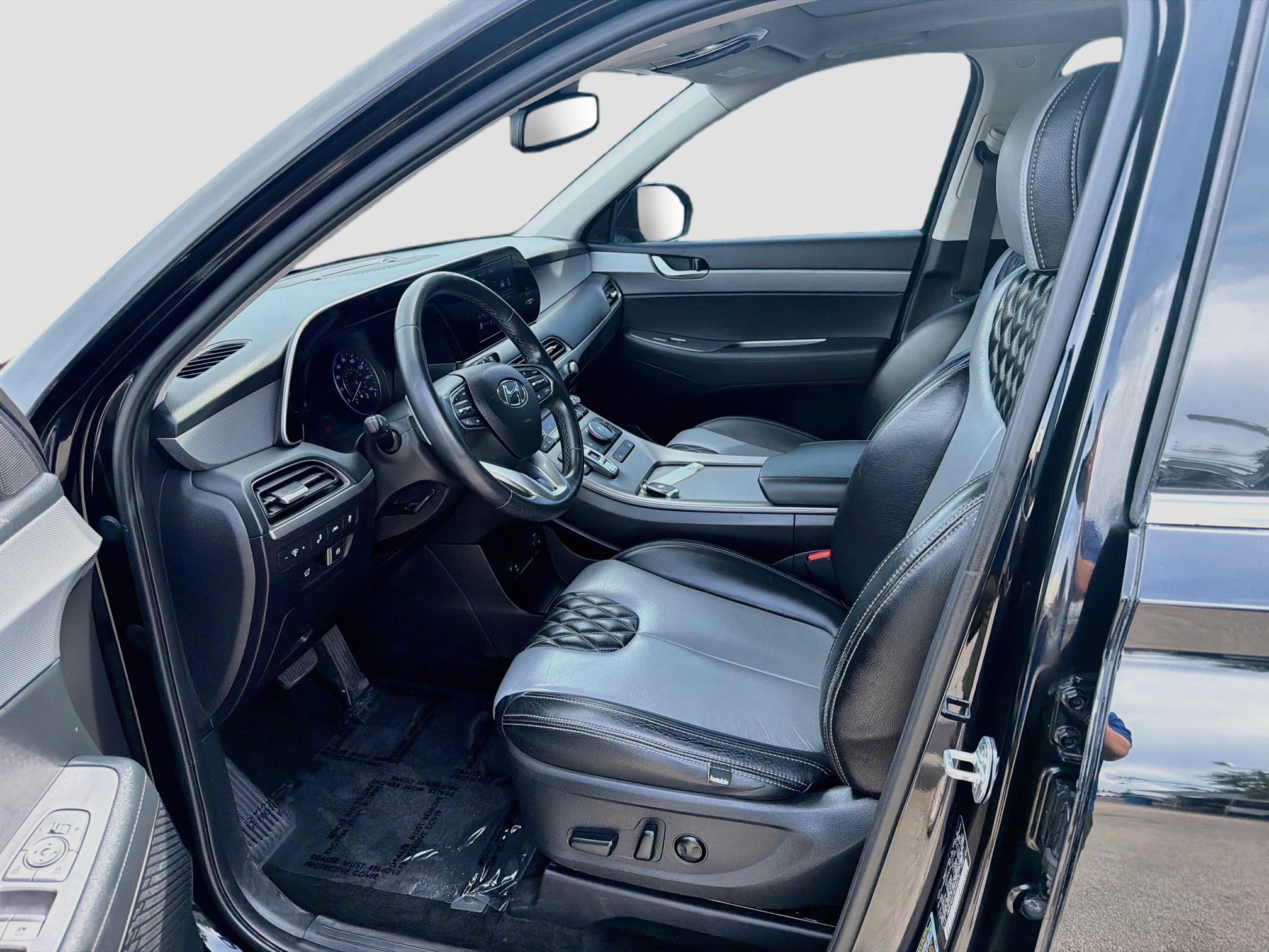 Used 2022 Abyss Black Pearl Hyundai SEL image 17