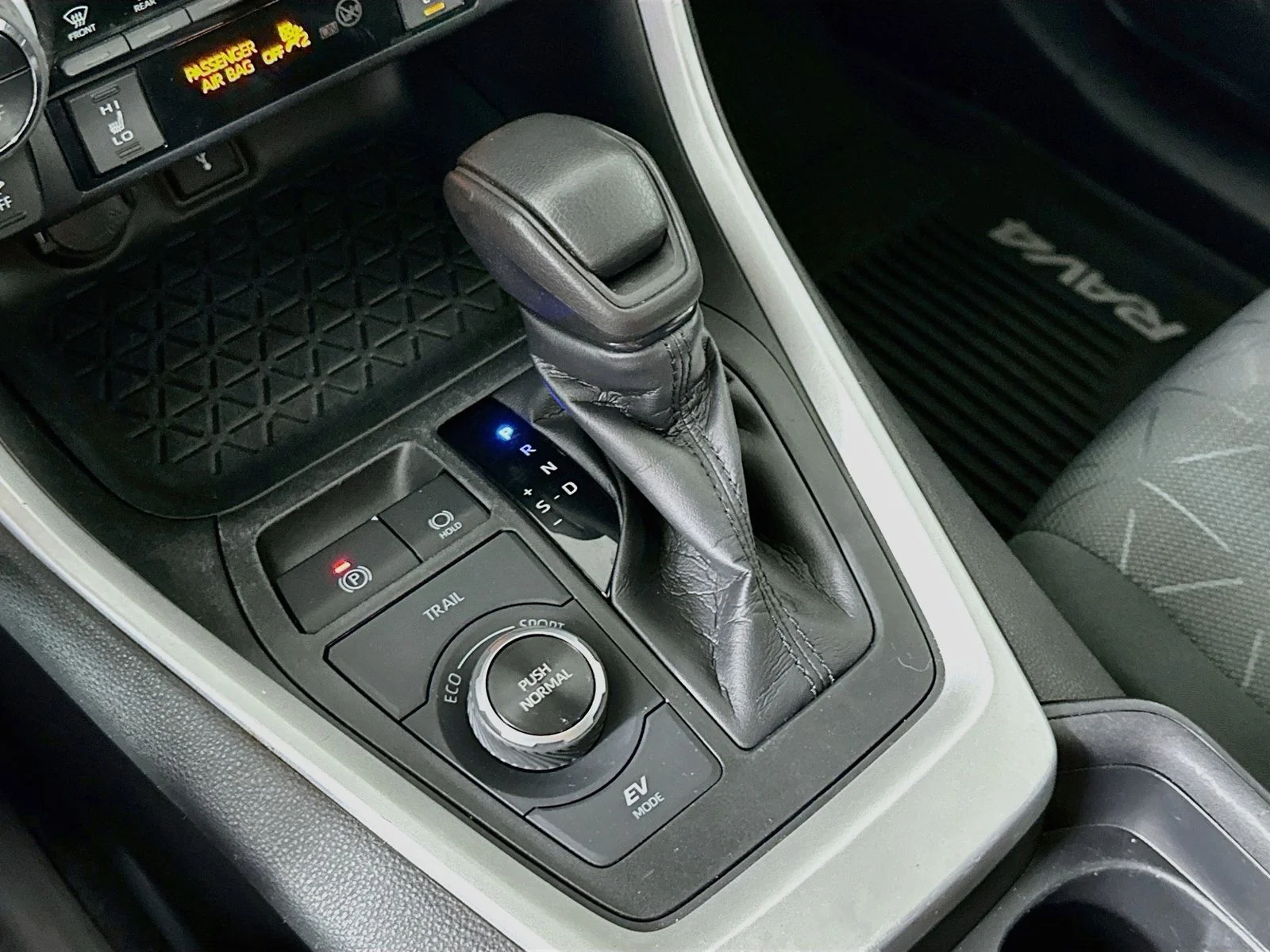 Used 2020 Magnetic Gray Metallic Toyota XLE image 17