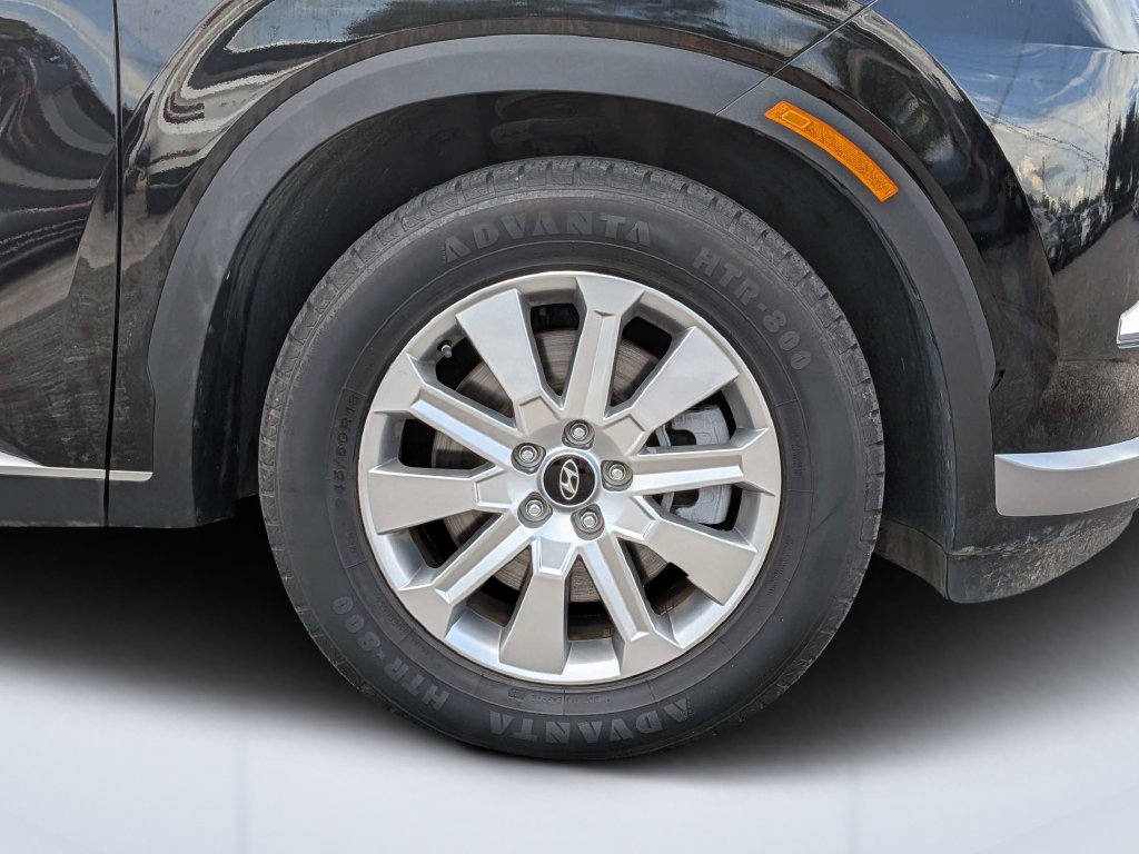 Certified Used 2025 Black Hyundai SEL image 14