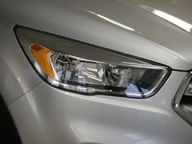 Certified Used 2018 Ingot Silver Ford SE image 5