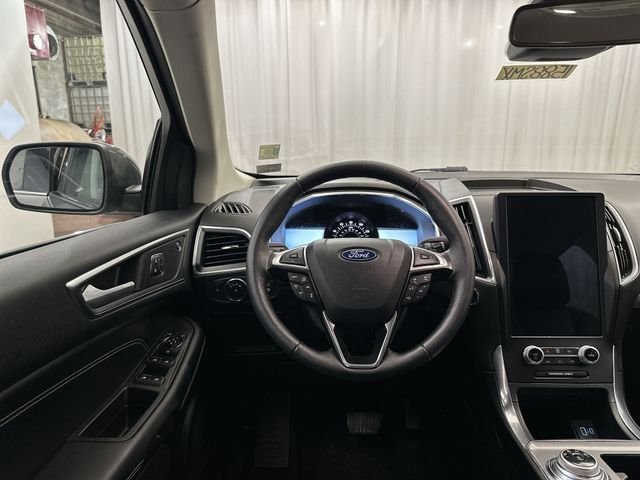 Used 2021 Gray Metallic Ford Titanium image 13