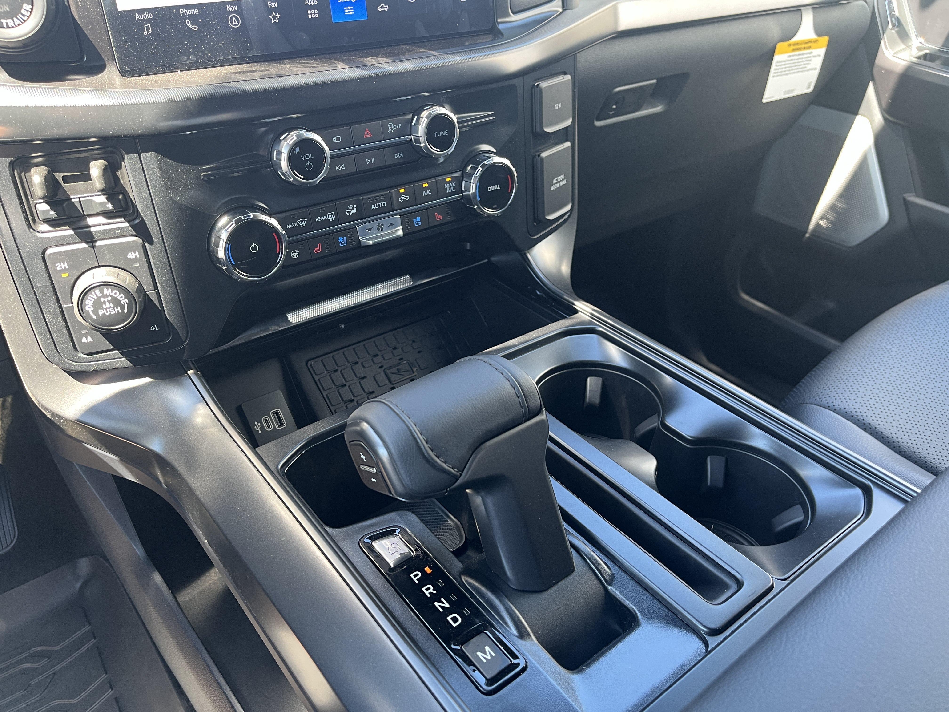 New 2026 Star White Metallic Tri-Coat Ford Lariat® image 22