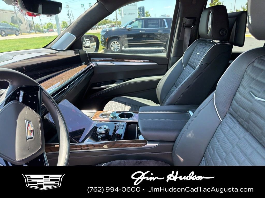 2025 Cadillac Escalade 4WD Sport Platinum's photo