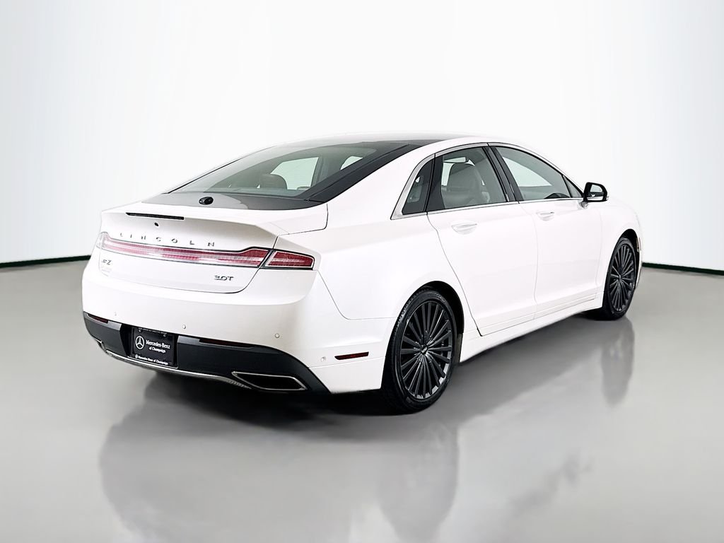 Used 2017 White Lincoln Reserve image 7