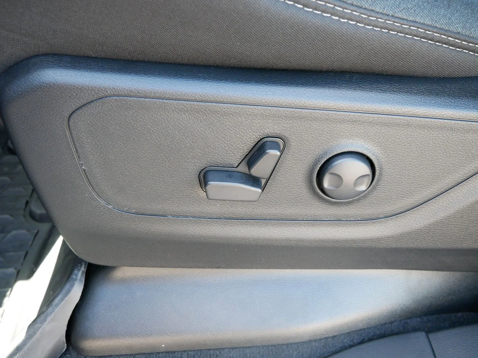 2025 RAM 1500 Big Horn/Lone Star - Photo 12