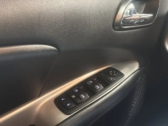 Used 2020 White Dodge SE image 22