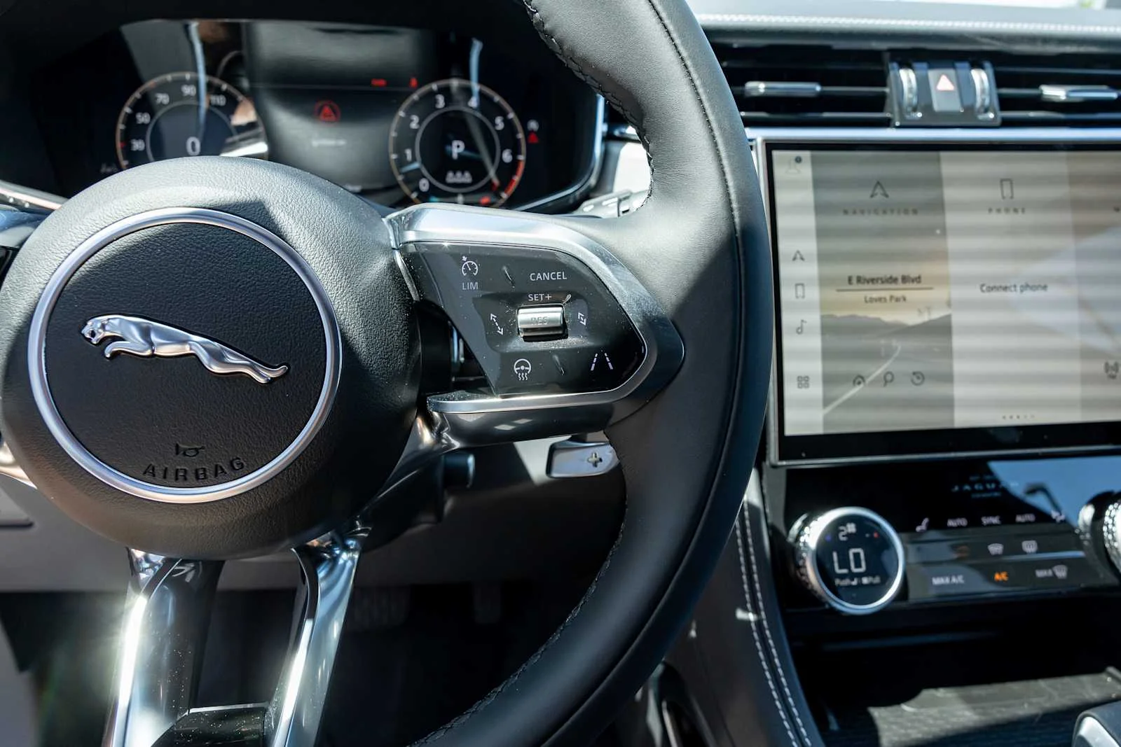 2026 Jaguar F-Pace R-Dynamic S - Photo 16