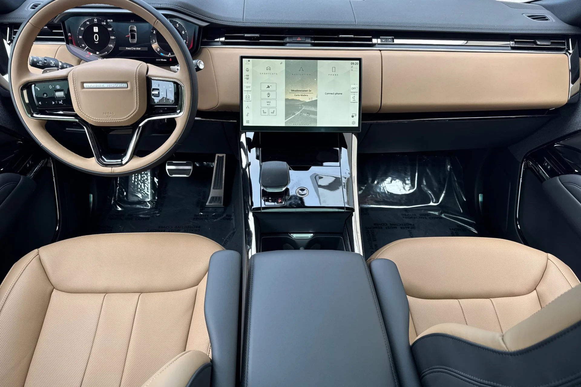 New 2026 Borasco Grey Land Rover Dynamic SE image 3