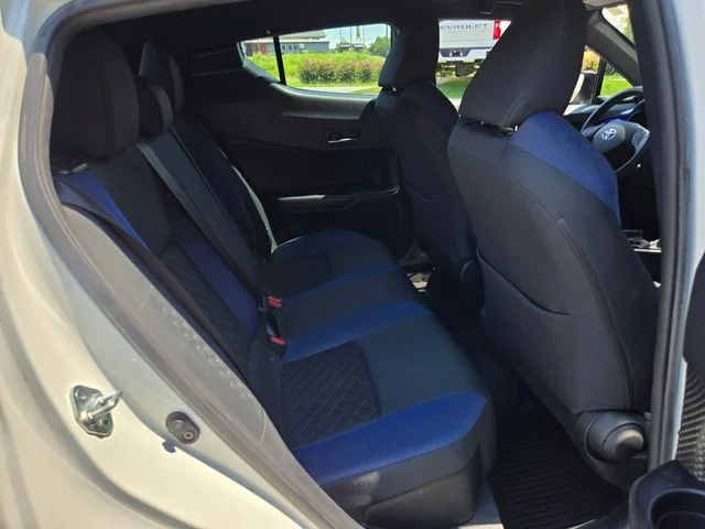 Used 2020 White Toyota XLE image 19