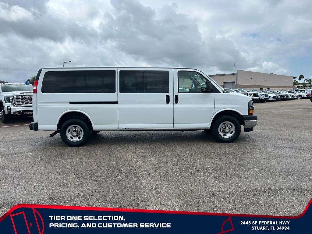 Used 2024 Summit White Chevrolet 1LT image 4