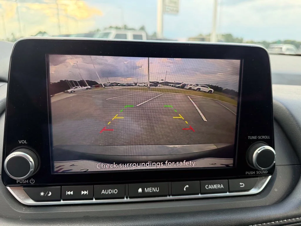 Used 2025 Gray Nissan SV image 11