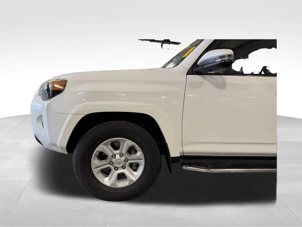 Used 2015 White Toyota SR5 Premium image 25