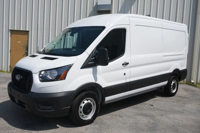 New 2026 Oxford White Ford Cargo Van image 6