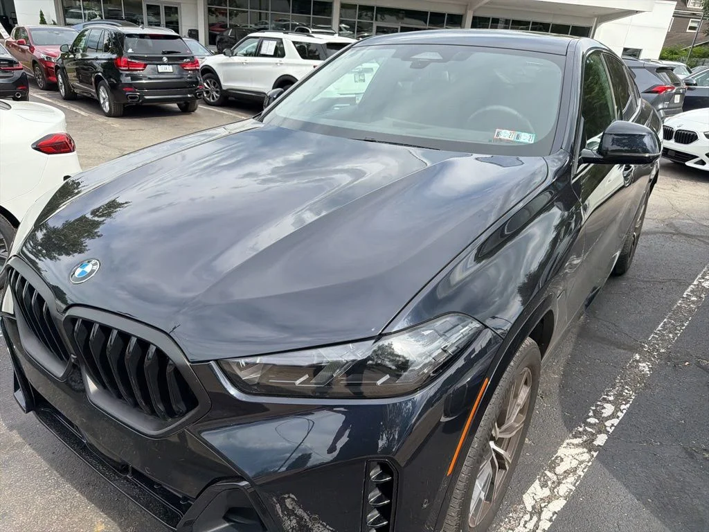 Certified Used 2025 Black BMW xDrive40i image 4