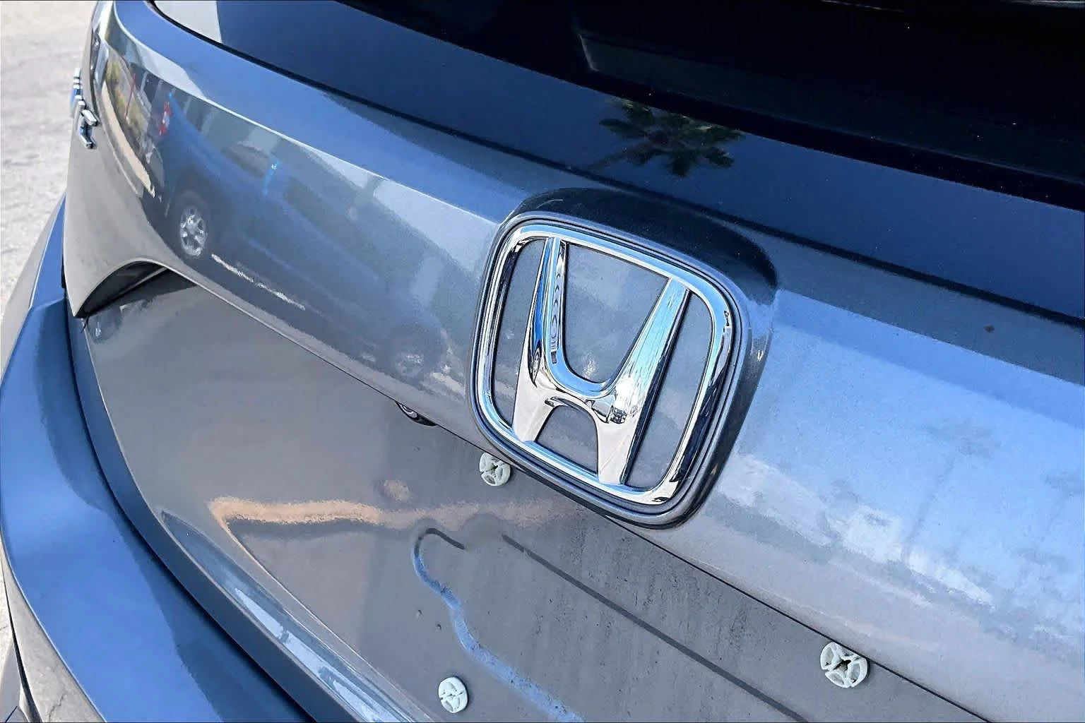 Used 2017 Polished Metal Metallic Honda EX image 9