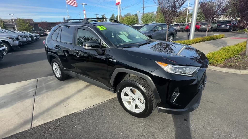 Used 2021 Midnight Black Metallic Toyota XLE image 35
