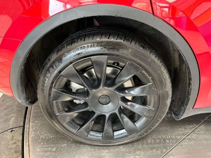 Used 2021 Red Tesla Long Range image 10