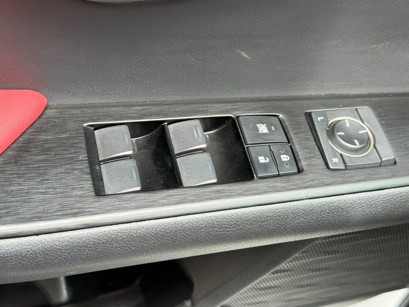 Used 2019 White Lexus 200 F SPORT image 11