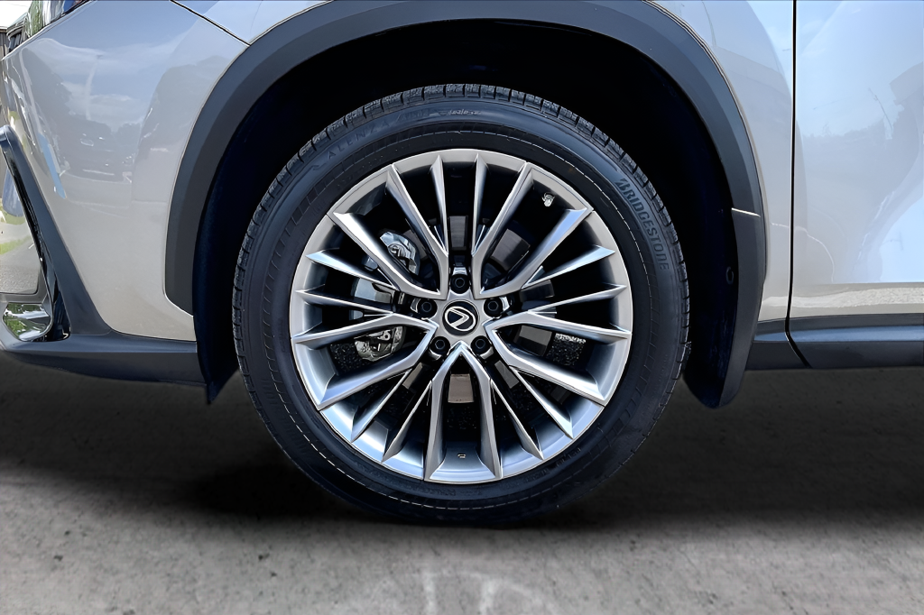 Used 2022 Silver Lexus 350 Premium image 36
