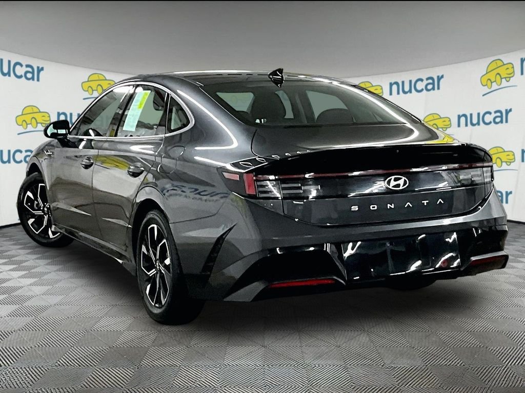 Used 2024 Gray Hyundai SEL image 4