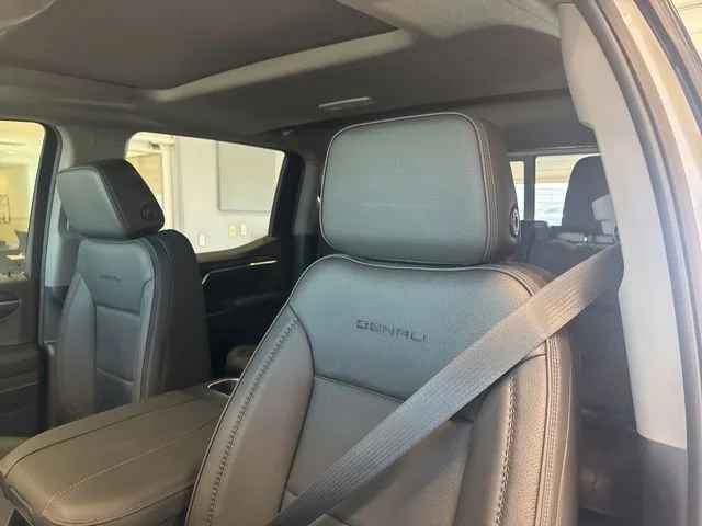 2026 GMC Sierra 1500 Denali - Photo 18