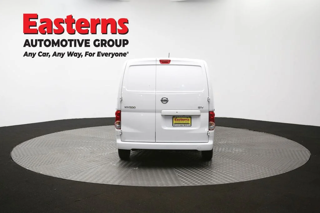Used 2020 White Nissan SV image 37