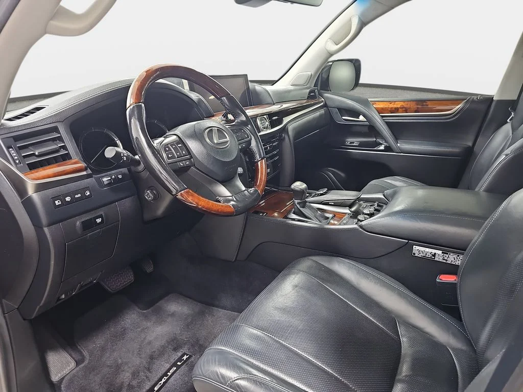Used 2017 Silver Lexus 570 image 18