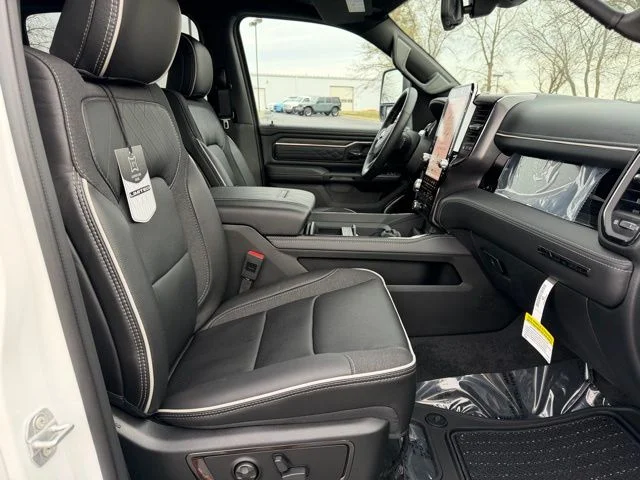 2026 RAM 1500 Limited - Photo 10