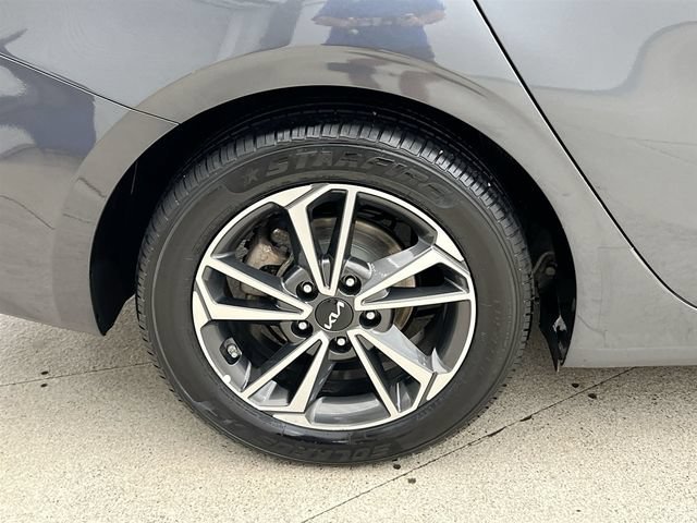 Certified Used 2024 Gravity Gray Kia LXS image 38