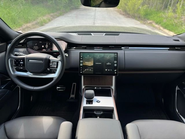 New 2026 Carpathian Grey LAND ROVER SE image 21
