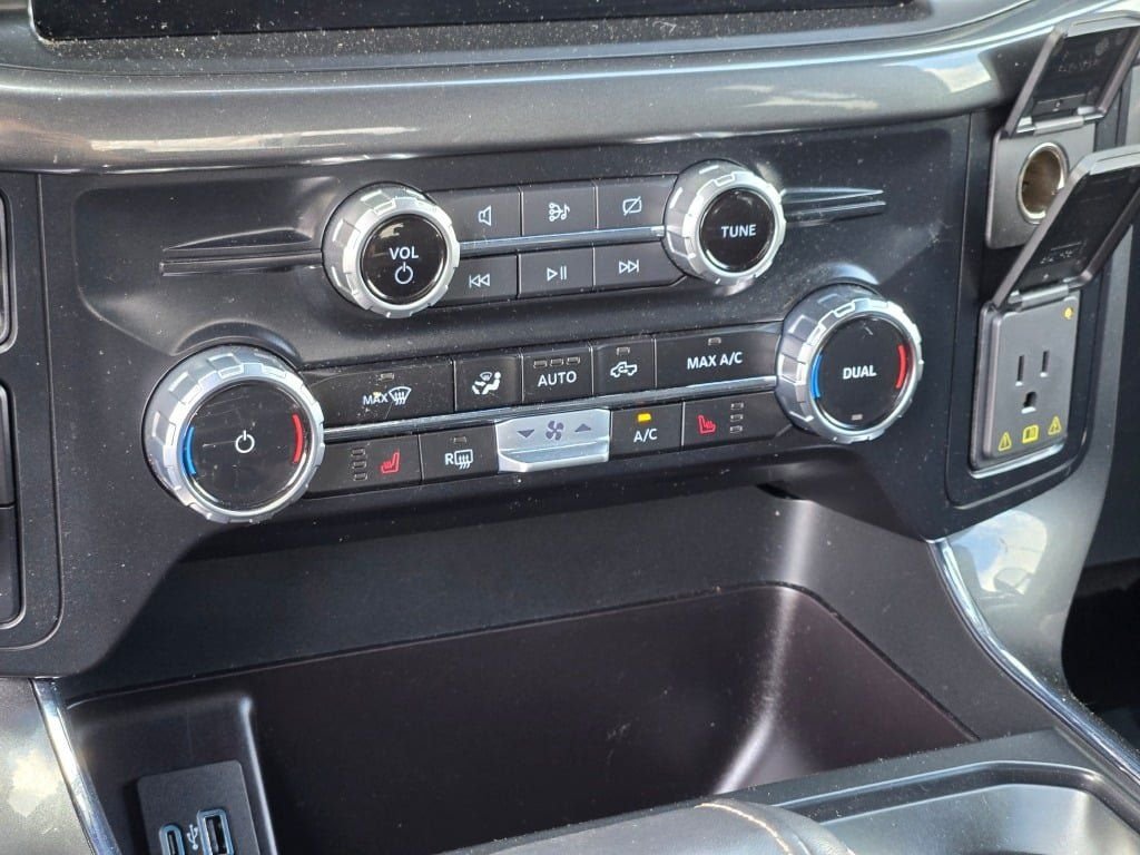 Certified Used 2023 Silver Metallic Ford XLT image 25
