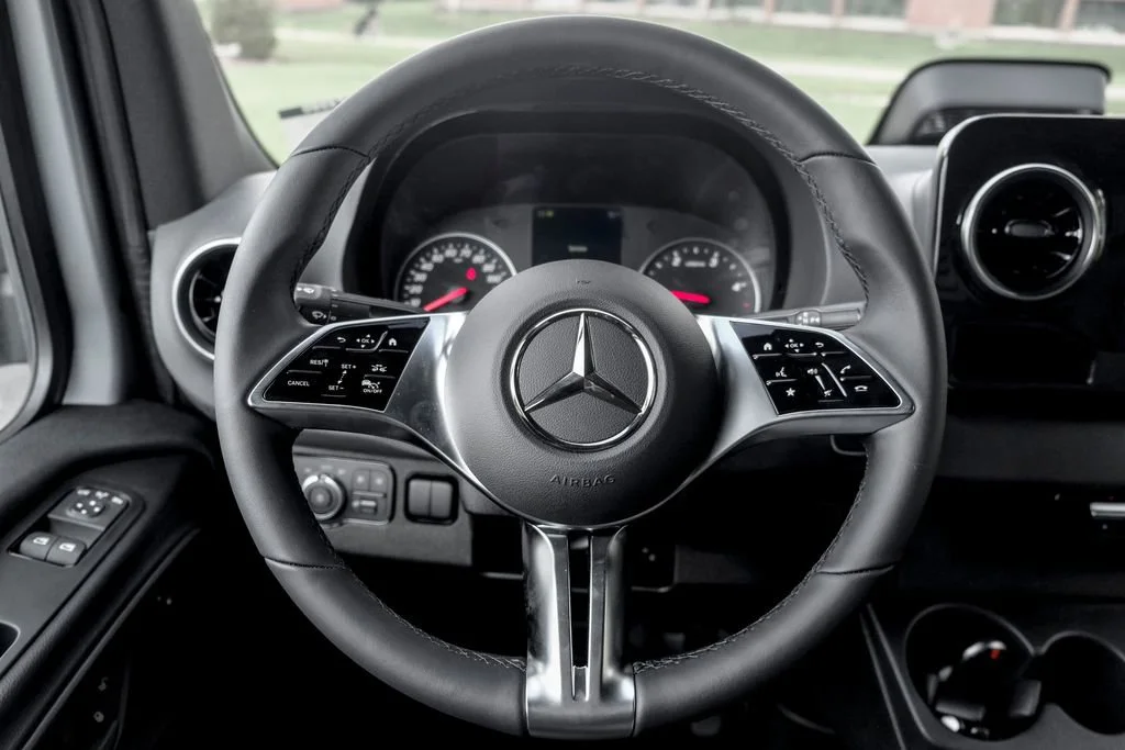 New 2026 high-tech silver metallic Mercedes-Benz Cargo 144 WB image 45