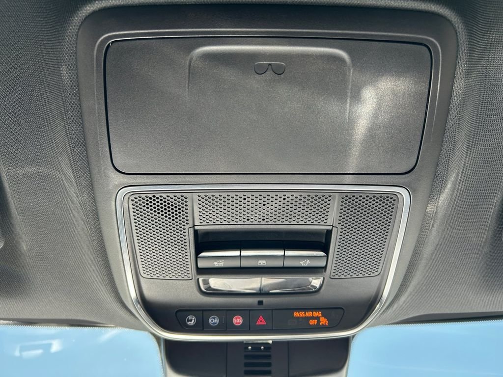 Used 2025 Blue Chevrolet High Country image 29