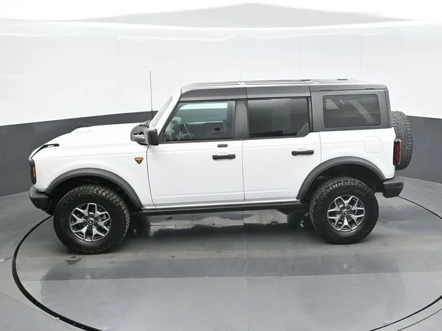 Used 2021 White Ford Badlands image 12