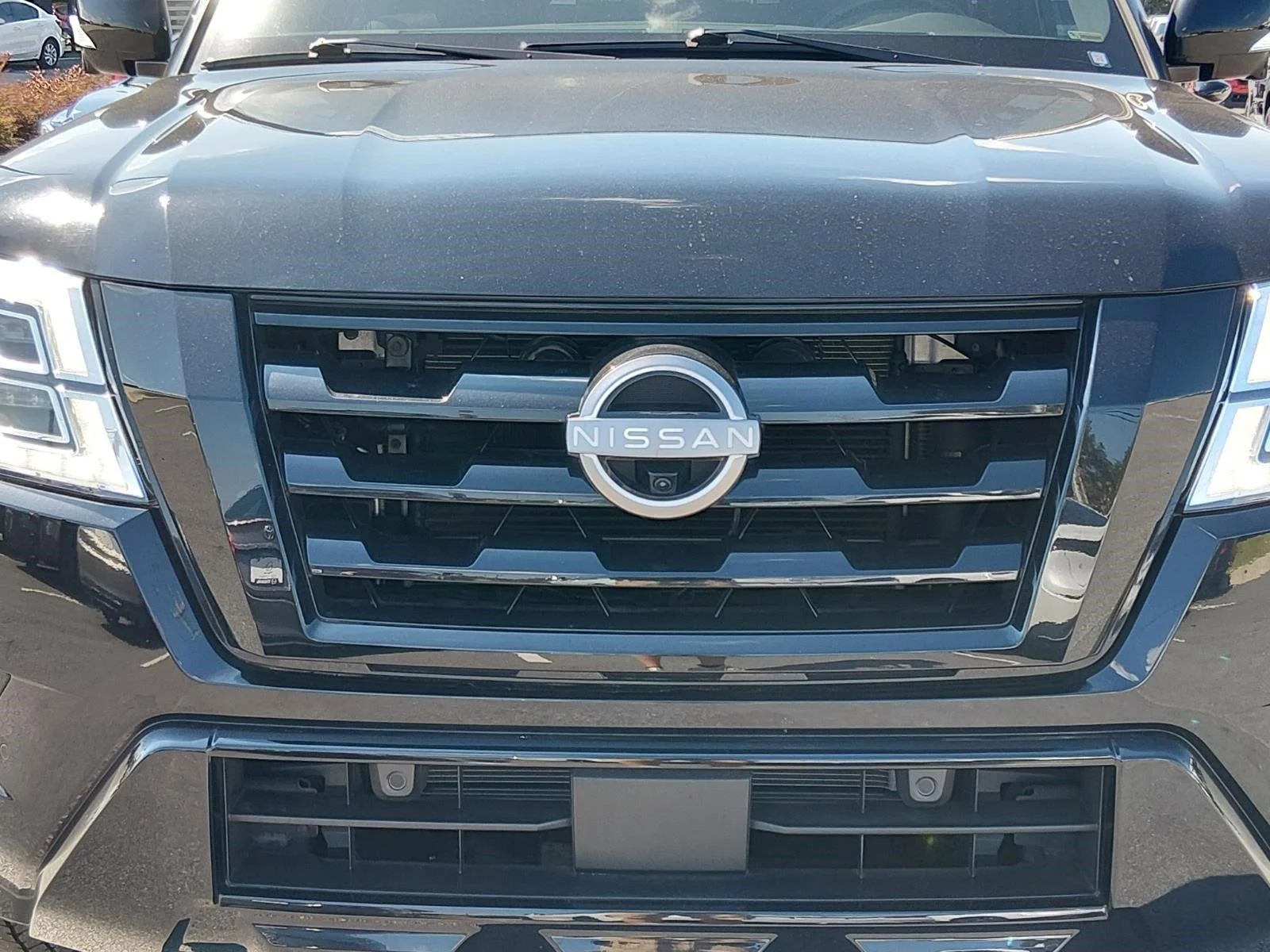 Used 2023 Super Black Nissan SL image 9