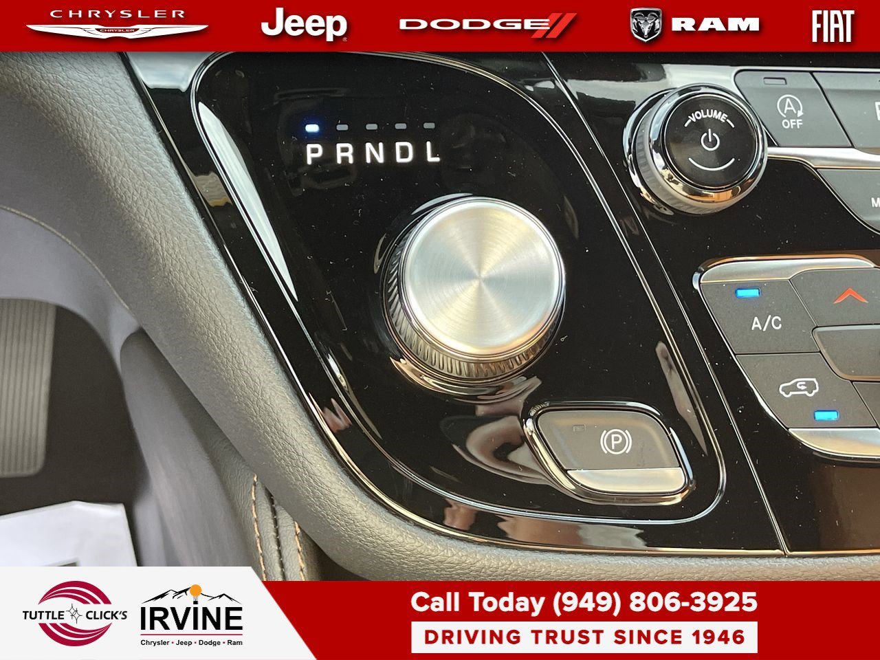 New 2026 Diamond Black Crystal Pearl-Coat Exterior Paint Chrysler Pinnacle image 19