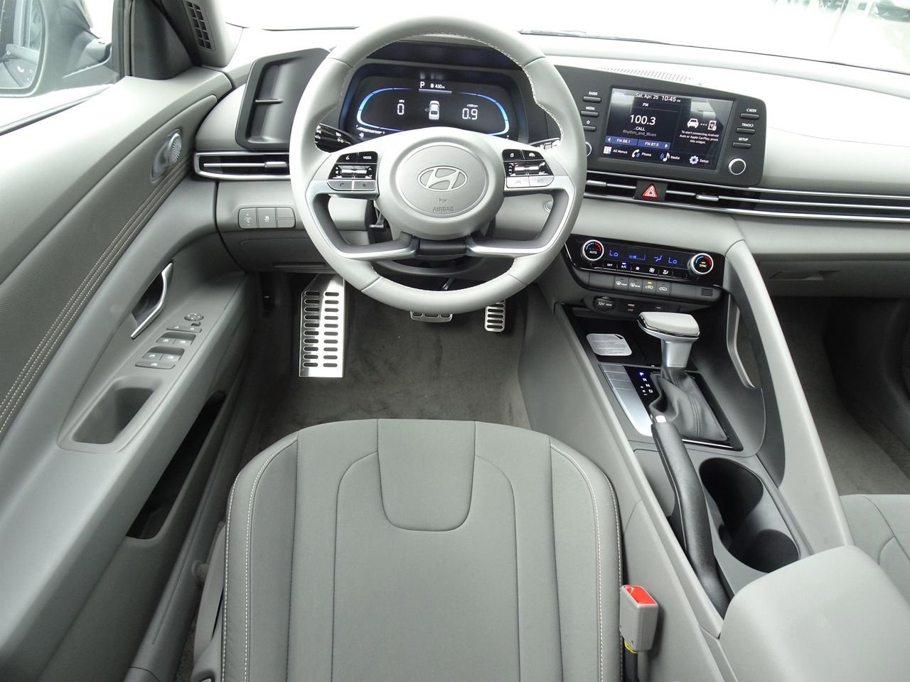 New 2026 Black Hyundai SEL Sport image 13