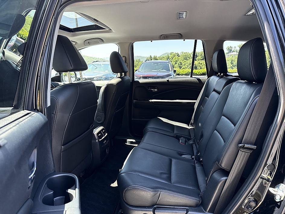 Used 2019 Crystal Black Pearl Honda EX-L image 12