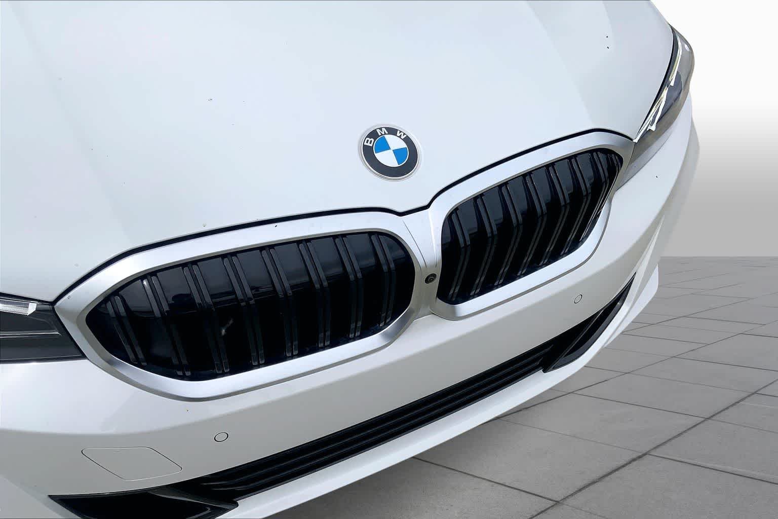 Used 2026 Mineral White Metallic BMW 330i NA image 29