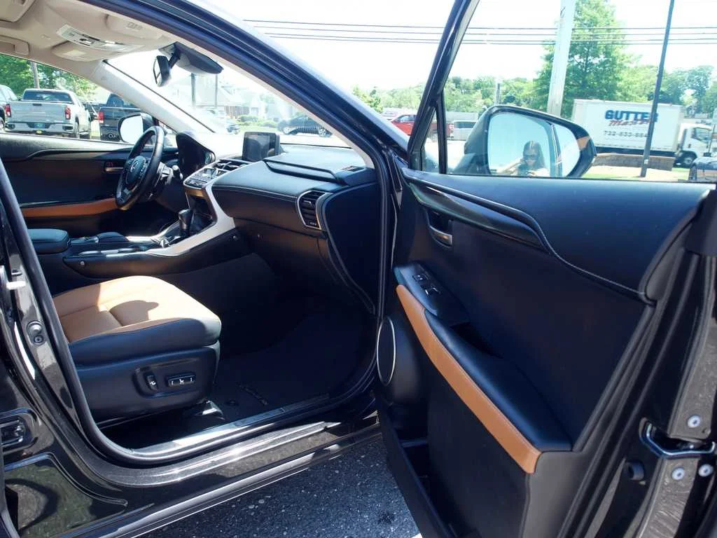 2021 Lexus NX 300 - Photo 33