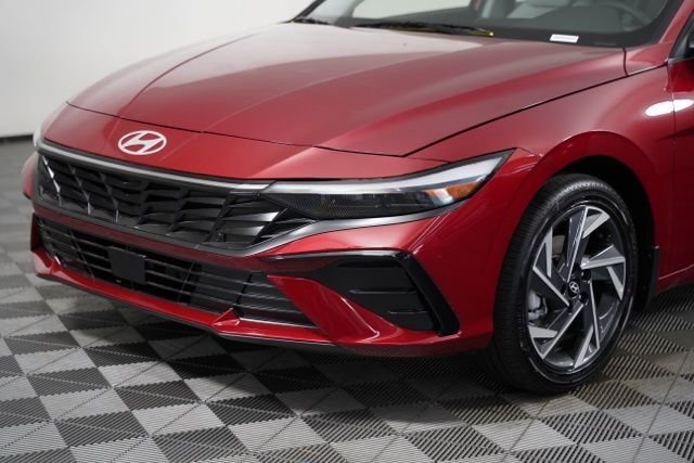 2025 Hyundai Elantra Limited - Photo 42