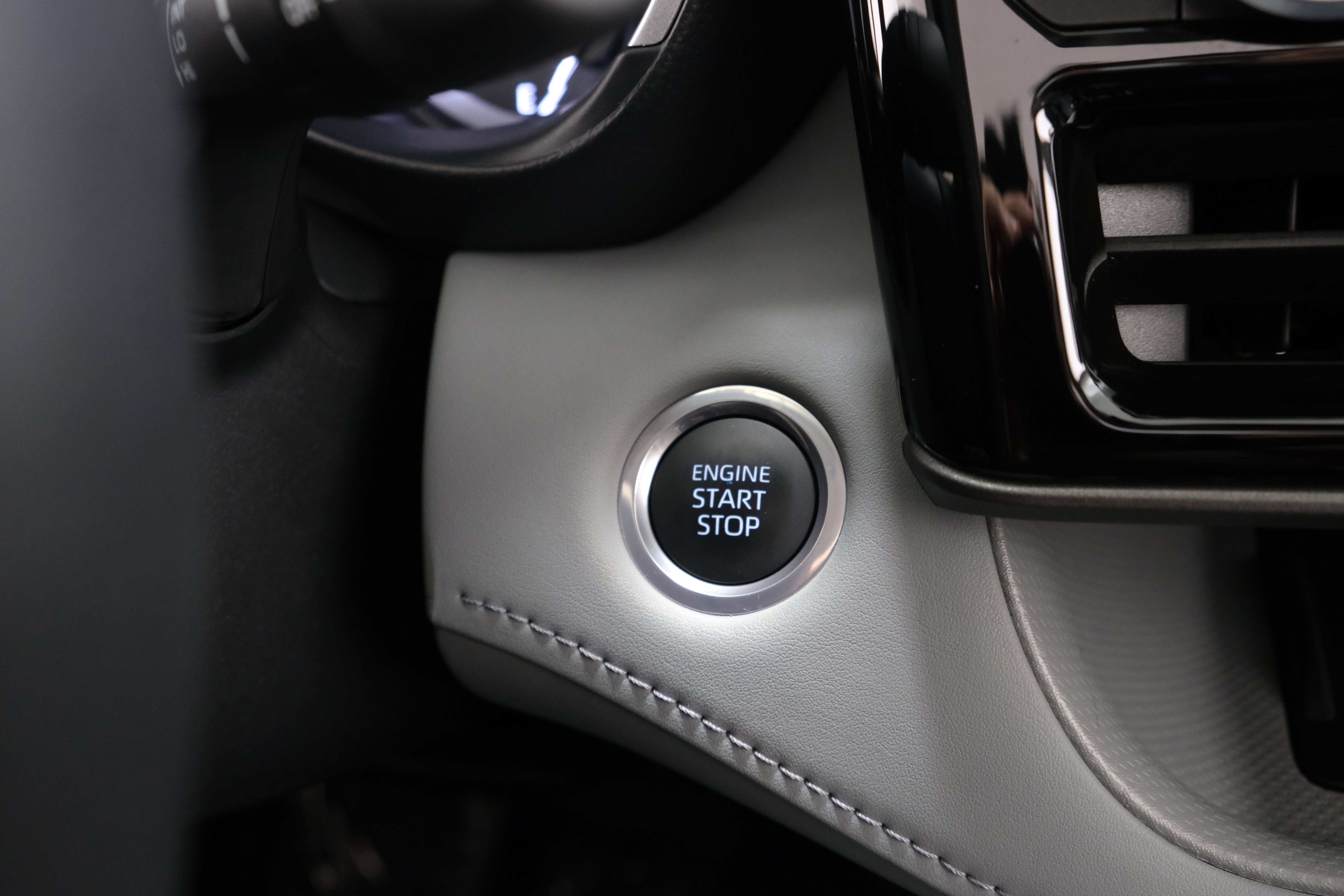 2024 Toyota Highlander XLE - Photo 16