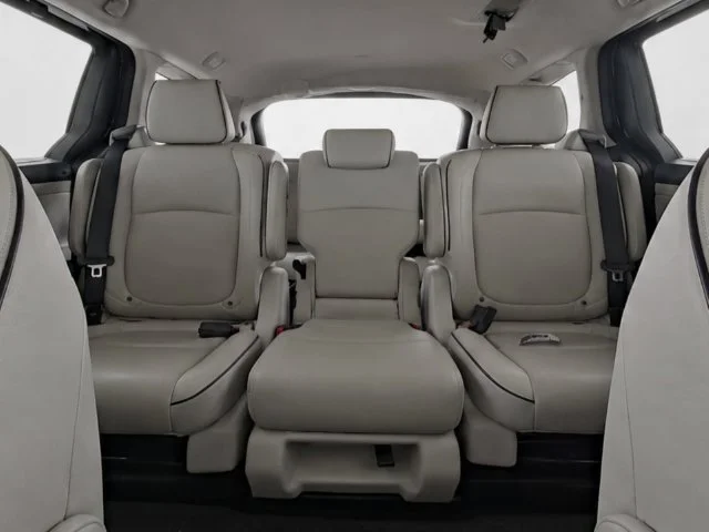 2025 Honda Odyssey Touring - Photo 18