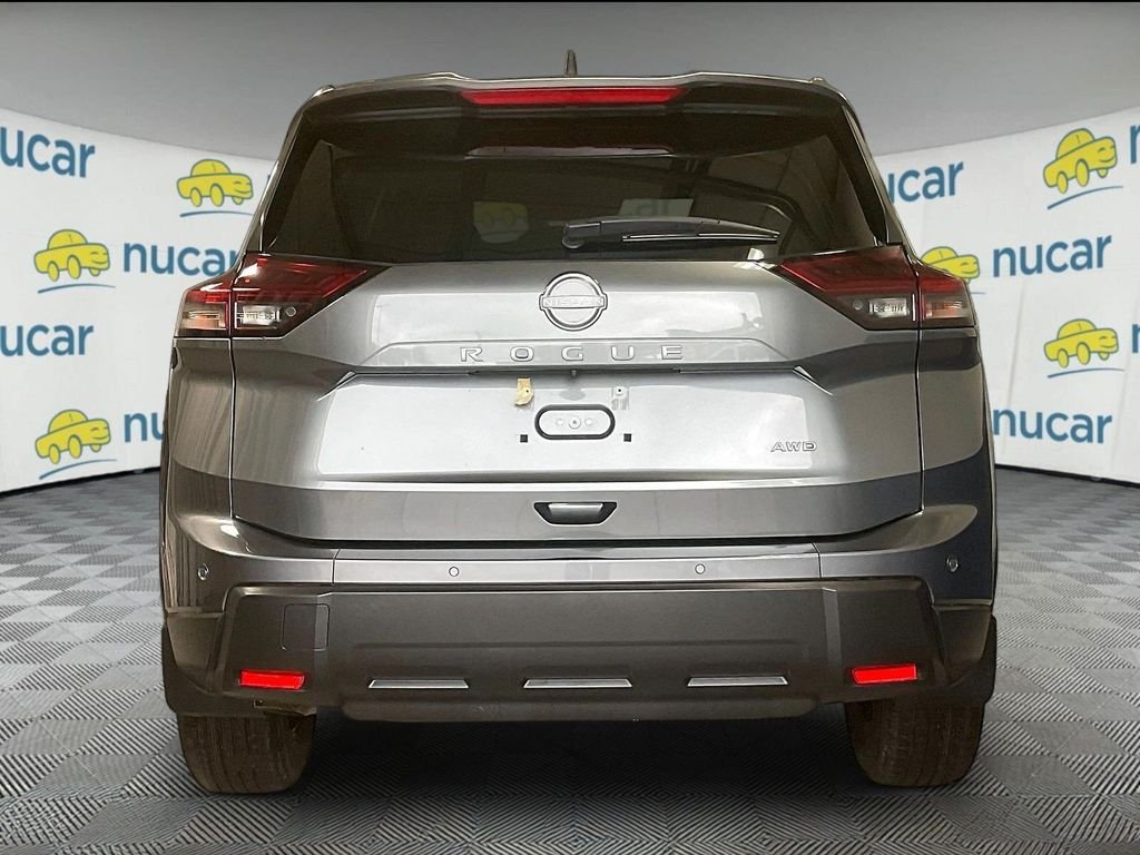 Used 2026 Gray Nissan S image 5